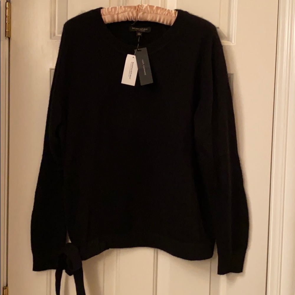 Brand New Banana Republic Cashmere Sweater